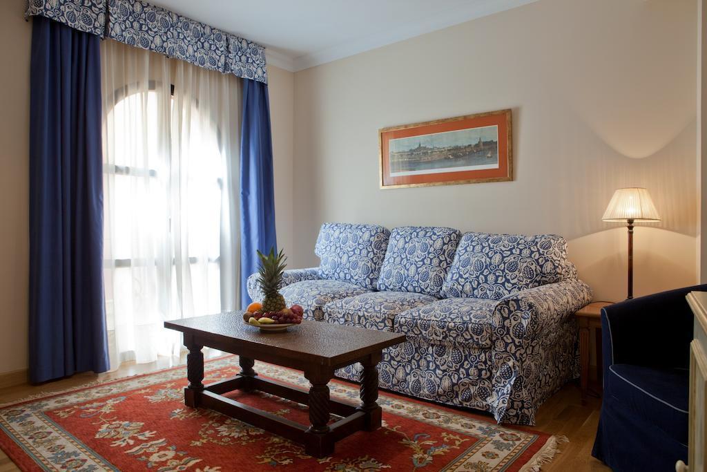 סביליה Hotel Dona Maria מראה חיצוני תמונה